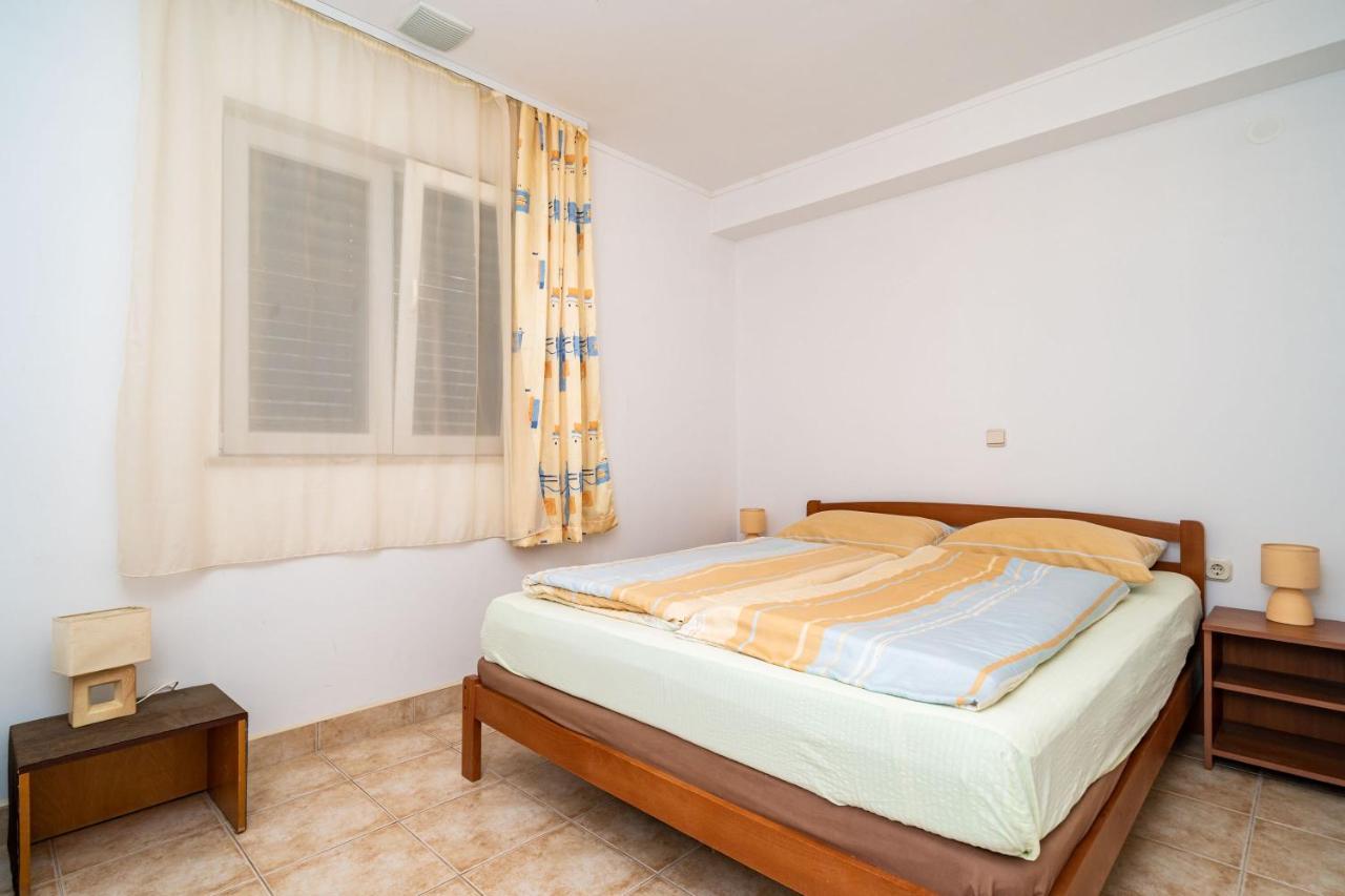 Apartment Zuljana 10233B Экстерьер фото
